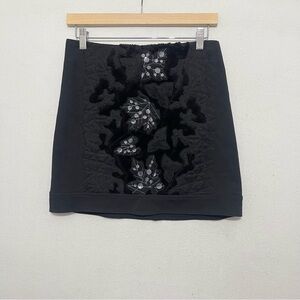 Save the queen mixed media black skirt size S